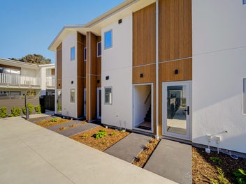 Brand New Coastal Living!