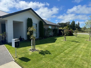 Image 1 of 32