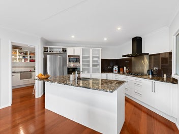 Millfield Masterpiece With 2nd Dwelling
