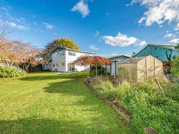 Charming Property with mature trees, Inground Pool