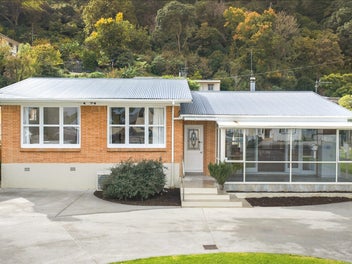 Modernised Coastal Living