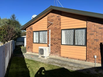 Stand alone 3 bedroom townhouse