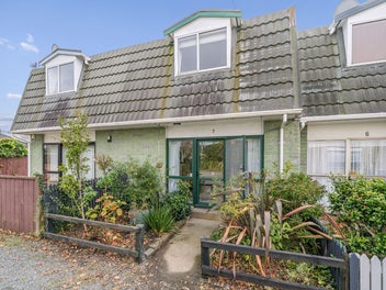 Easy Living in Convenient Trentham