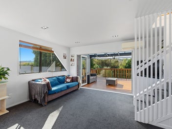 Private Family Retreat - Helensville