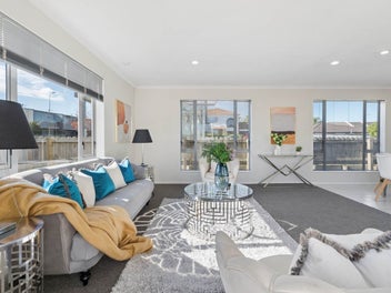Must Sell - Brick & Weatherboard Beauty