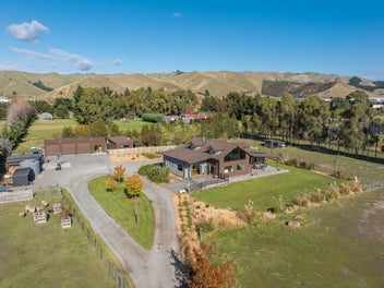 Lifestyle Living with Versatility and Rural Charm