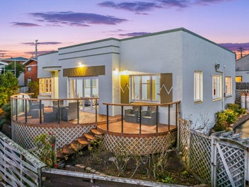 Art Deco Elegance with Spectacular Views