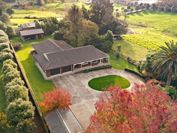 PREMIUM LOCALE - REFURBISHED KIWI CLASSIC