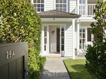 The Complete Package – Move in and enjoy!
