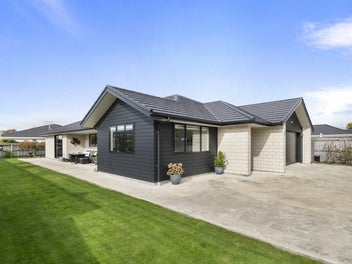 Immaculately Presented & Instantly Inviting