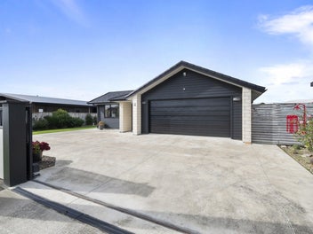 Immaculately Presented & Instantly Inviting