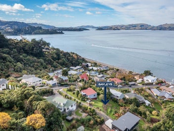 Build with stunning harbour views!