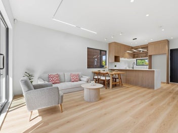 Near Beach, Rangitoto Zone, Must Sell !