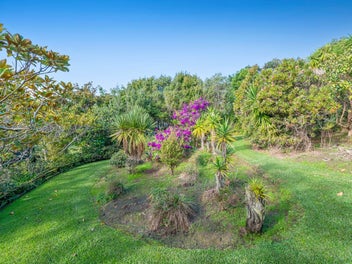 Private Oasis, Large Lot for the Family