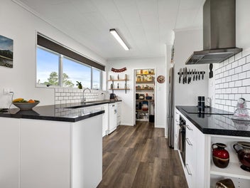 Coastal Family Living in Prime Fitzroy