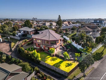 Luxury Living with Unforgettable Views