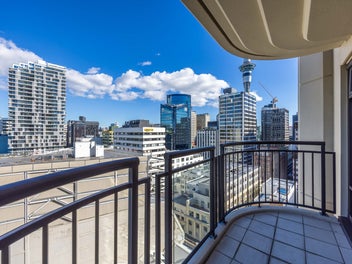 Cosmopolitan Metropolitan (w/ car park!)