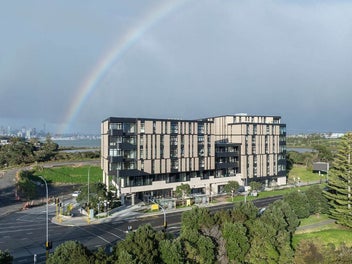 Takapuna's Premium Living, New & Affordable!