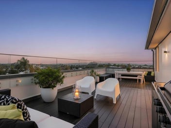 Come Back to the Best Rootop in the City.