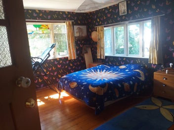 Image 1 of 8