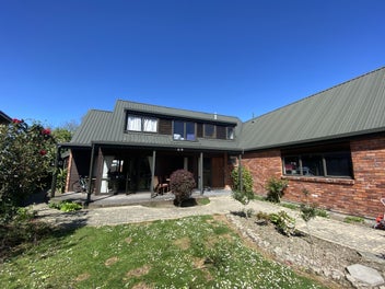 Image 1 of 5