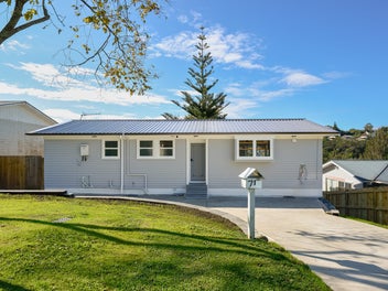 Renovated Family Home with Dual Living