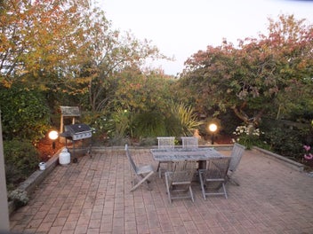 Generous ¼ acre dream in Pleasant Point