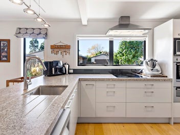 Hidden Haven on 1,110m²: Space, Privacy, Potential