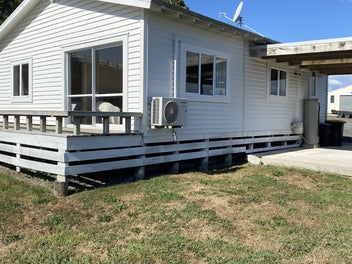 Image 1 of 7