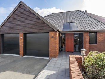 Beautifully Presented Family Home