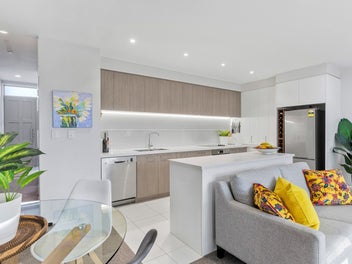 Modern, stylish and perfectly positioned