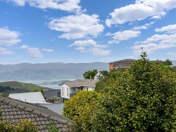 Family Home— Spacious split-level in Broadmeadow