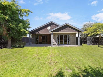 8.8m x 6.3m Internal Garaging.