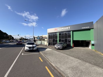 Image 1 of 4