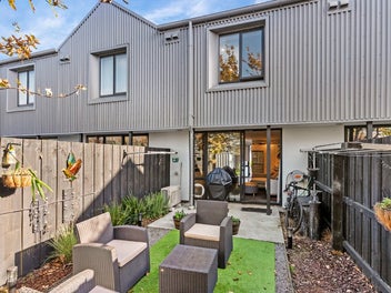 Sharply Priced, Vendors on the move!