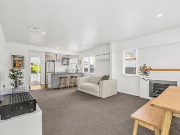 Living like a King in the Heart of Whakatane
