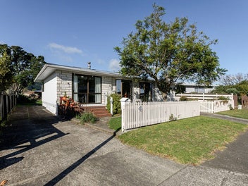Easy Living in the Heart of Paraparaumu