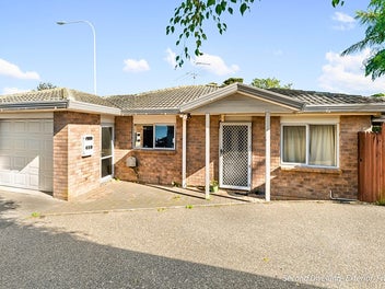 Two Homes - Opportunity for Investors & Families