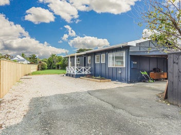 Modern Living in the Heart of The Wood