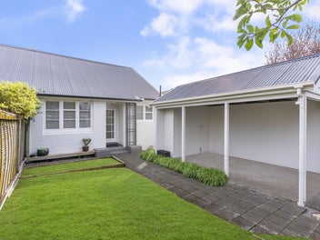 Single-level Freehold Gem