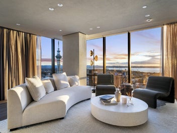 Elevated Luxury Above Auckland’s Skyline