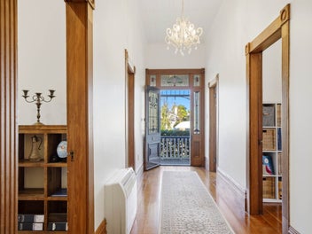 Victorian Villa Elegance
