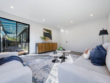 Spacious Renovated Home in Rangi Zone! Must Sell!