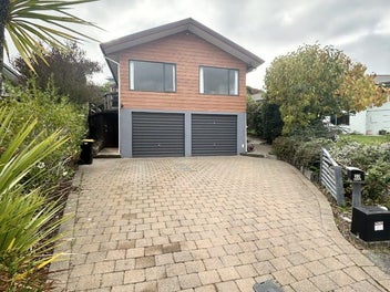 Image 1 of 8