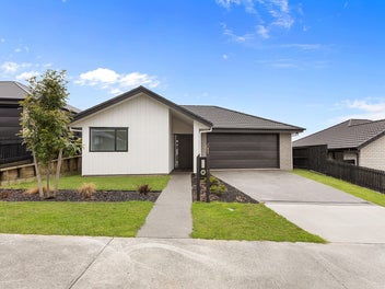 Modern Family Living in Lockerbie Estate