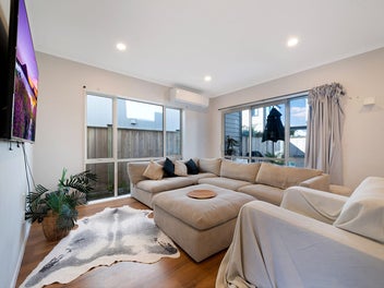 Premium 5-Bed Hobsonville Lifestyle