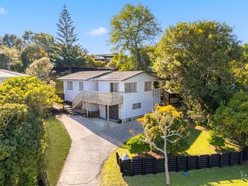 Easy Family Living in a Quiet Cul-de-Sac