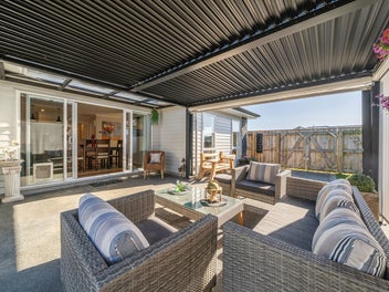 Stylish and modern | Effortless Living