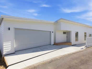 Brand-new, luxury living with stunning views!