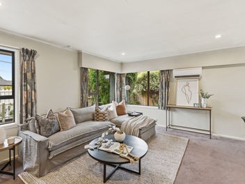Bargain Buying in Burnside!